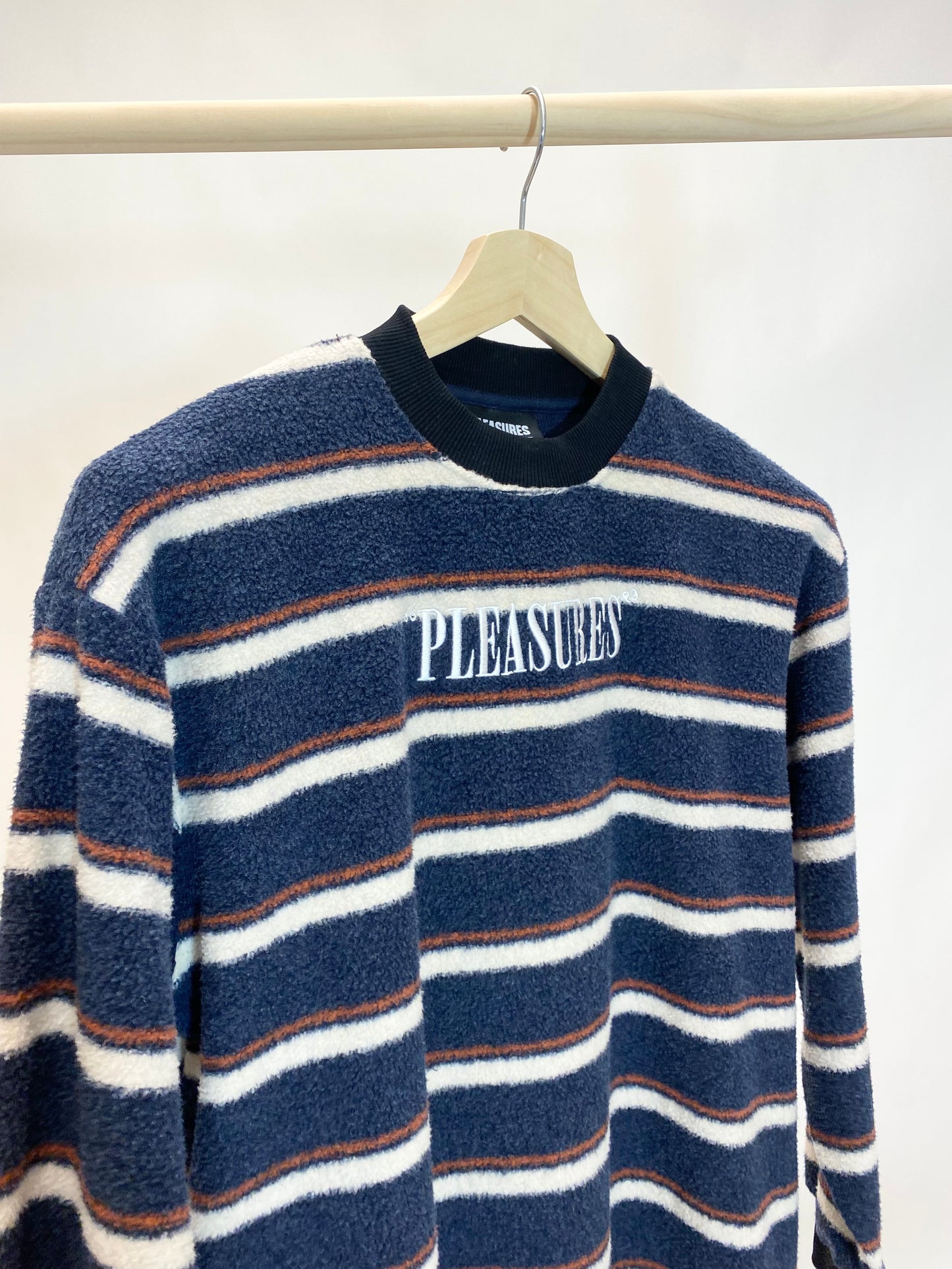 Pleasures Now - Sweatshirt