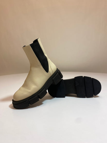 Zara - Boots